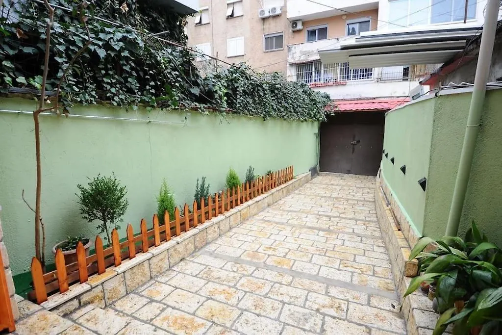 Grandpa House App.1 Apartment Tirana