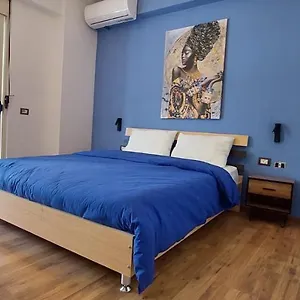 Appartement What's Up, Tirana
