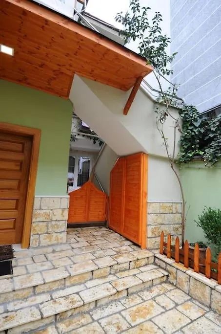 Grandpa House App.1 Apartment Tirana
